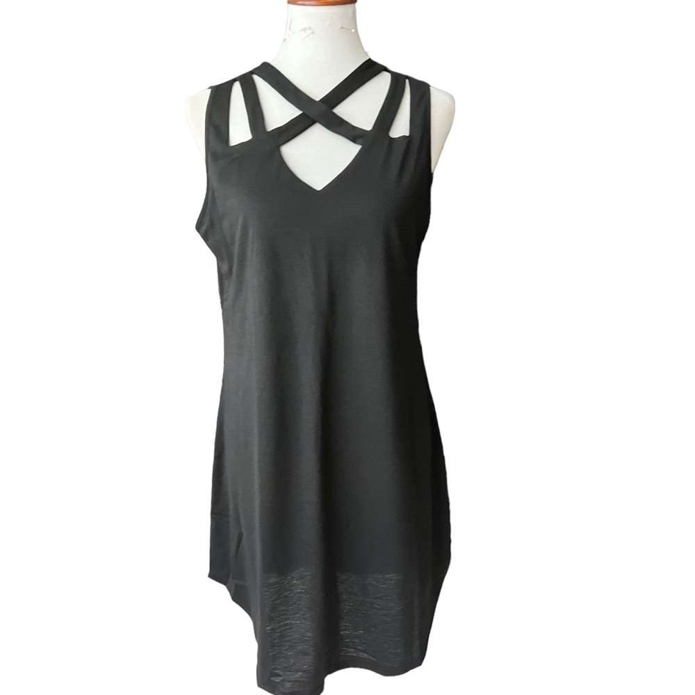 CHICME NWOT black mini dress with accented geometric designs neckline Sz XL